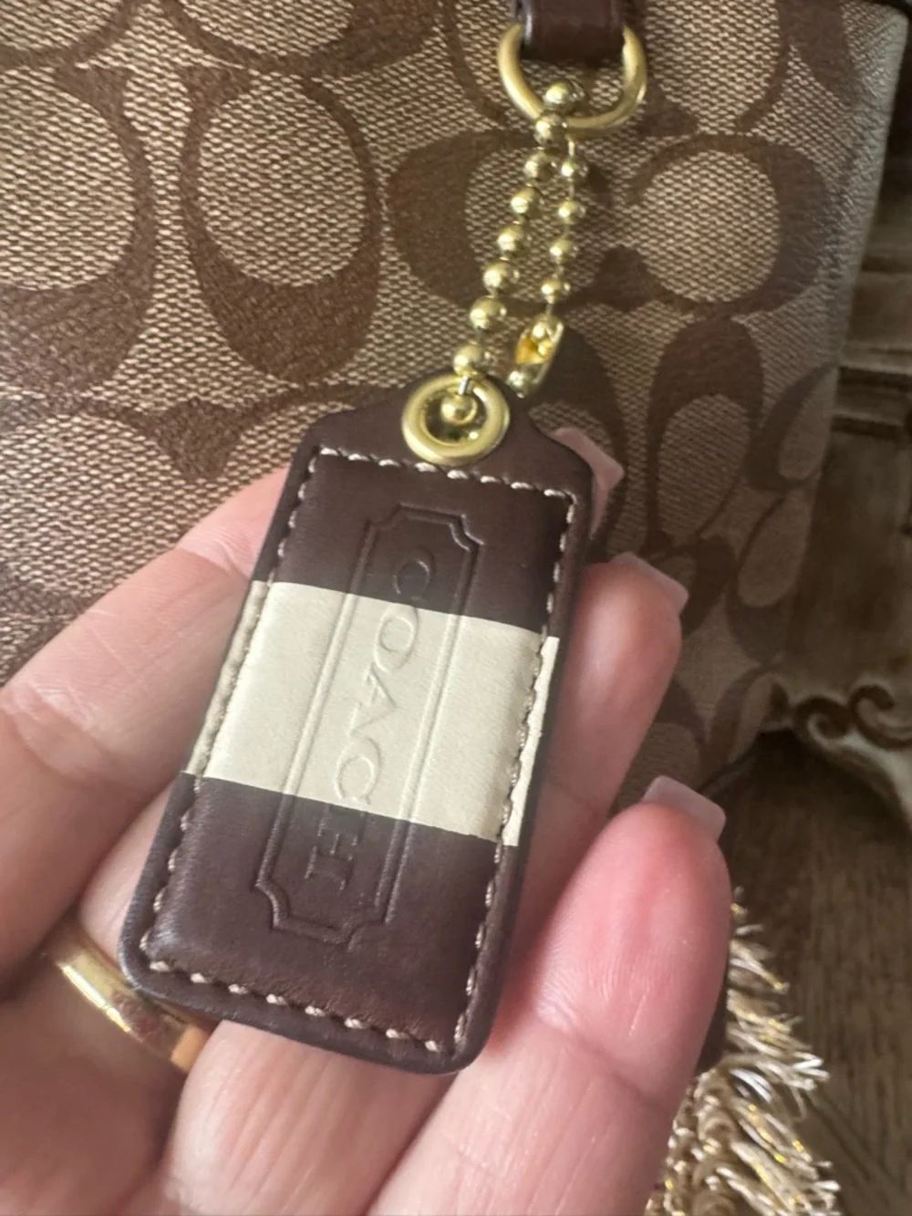 Coach Brown Signature Logo Horse & Carriage Orig Hangtag Excellent Condition - Picture 5 of 10
